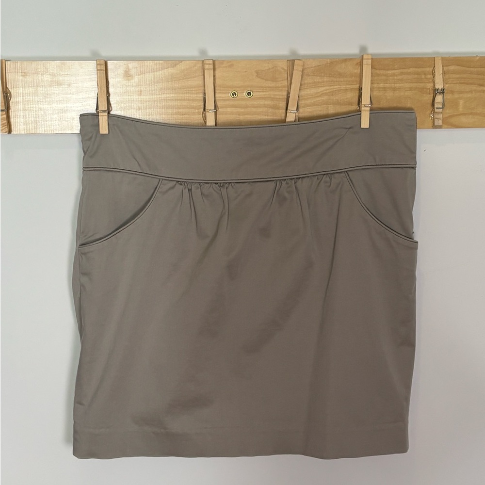 Khaki Grey skirt size 4 with pockets Stretch Cotton Lined